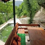 Potok Kuca Sa Bazenom