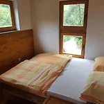 샬레 Potok Kuca Sa Bazenom *