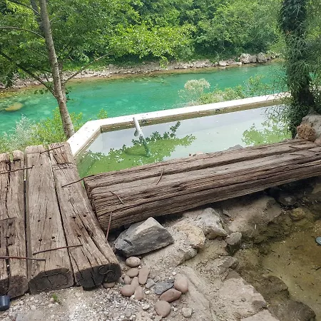 Domek alpejski Potok Kuca Sa Bazenom