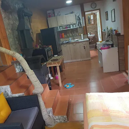 Potok Kuca Sa Bazenom Konjic
