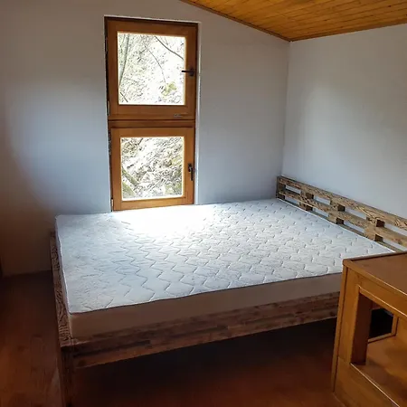 Potok Kuca Sa Bazenom Konjic